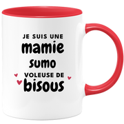 quotedazur - Mug Je Suis Une Mamie Sumo Voleuse De Bisous - Cadeau Fête Des Grand Mères Original - Idée Cadeau Pour Anniversaire Mémé Sumo - Cadeau Future Mamy Naissance