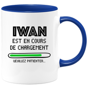 quotedazur - Mug Iwan Est En Cours De Chargement Veuillez Patienter - Cadeau Iwan Prénom Homme Personnalisé - Cadeau Annniversaire Noël Adolescent Collègue