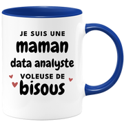 quotedazur - Mug Je Suis Une Maman Data Analyste Voleuse De Bisous - Cadeau Fête Des Mères Original - Idée Cadeau Pour Anniversaire Maman - Cadeau Pour Future Maman Naissance