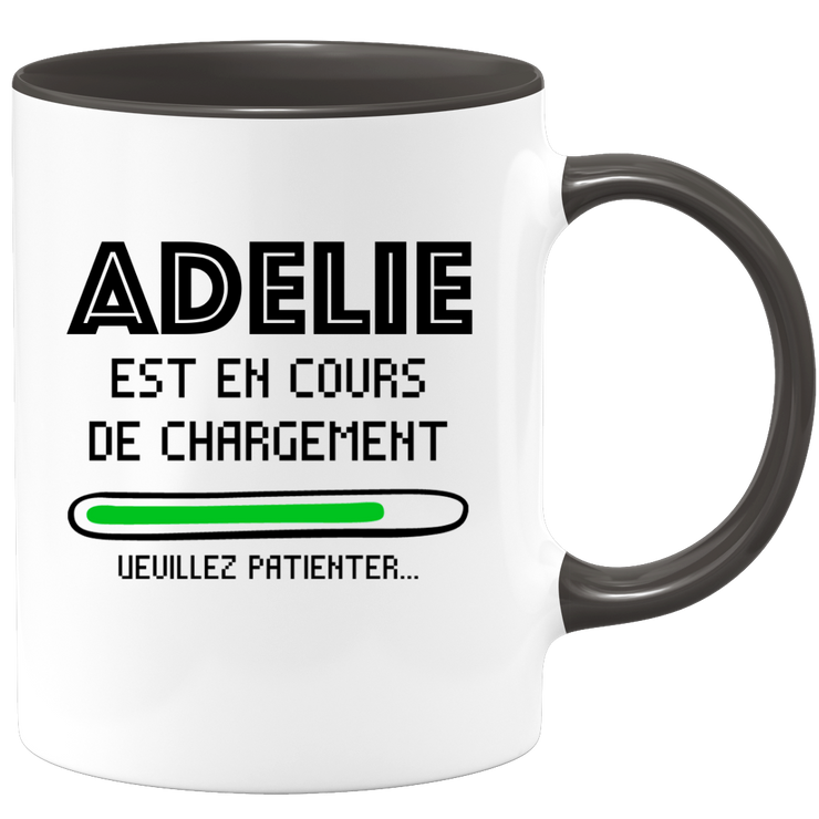 quotedazur - Mug Adelie Est En Cours De Chargement Veuillez Patienter - Cadeau Adelie Prénom Femme Personnalisé - Cadeau Annniversaire Noël Adolescent Collègue