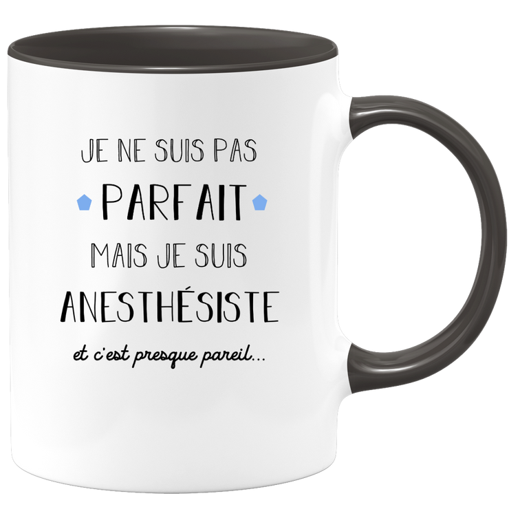 quotedazur - Mug Je Ne Suis Pas Parfait Mais Je Suis Anesthesiste  - Cadeau Humour Métier Travail - Idée Cadeau Pot De Départ Chef Mutation - Tasse Cadeau Retraite Noël Au Bureau