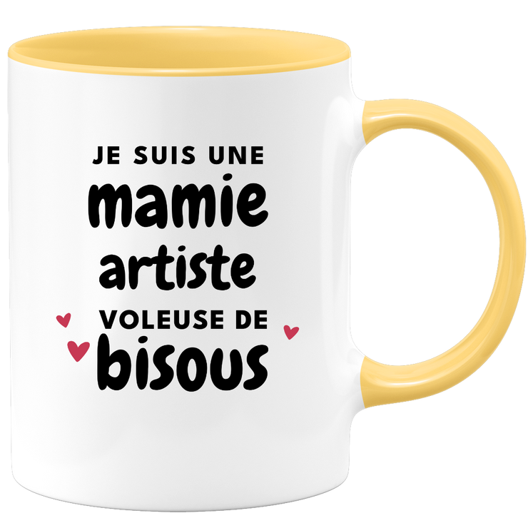 quotedazur - Mug Je Suis Une Mamie Artiste Voleuse De Bisous - Cadeau Fête Des Grand Mères Original - Idée Cadeau Pour Anniversaire Mémé Art - Cadeau Future Mamy Naissance