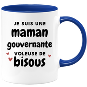 quotedazur - Mug Je Suis Une Maman Gouvernante Voleuse De Bisous - Cadeau Fête Des Mères Original - Idée Cadeau Pour Anniversaire Maman - Cadeau Pour Future Maman Naissance