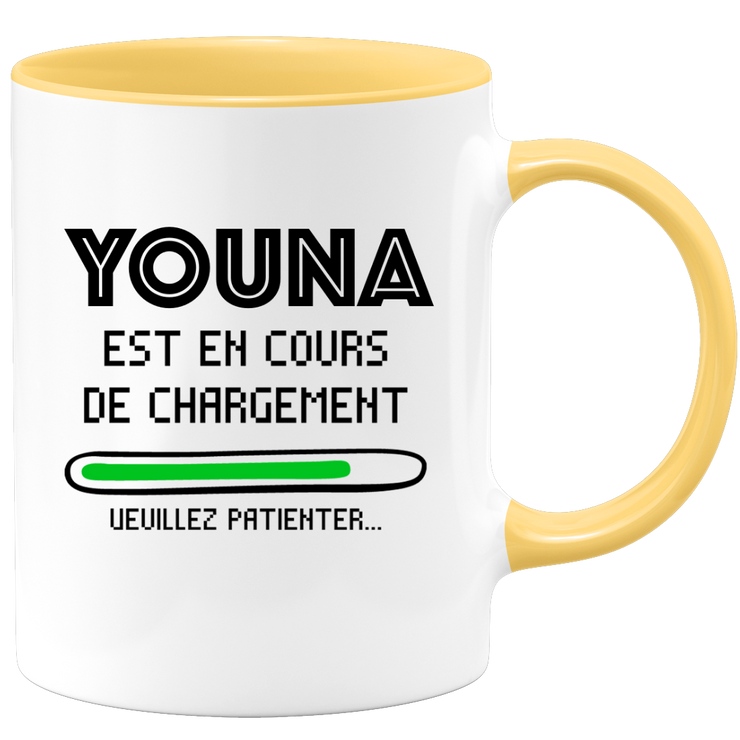 quotedazur - Mug Youna Est En Cours De Chargement Veuillez Patienter - Cadeau Youna Prénom Femme Personnalisé - Cadeau Annniversaire Noël Adolescent Collègue