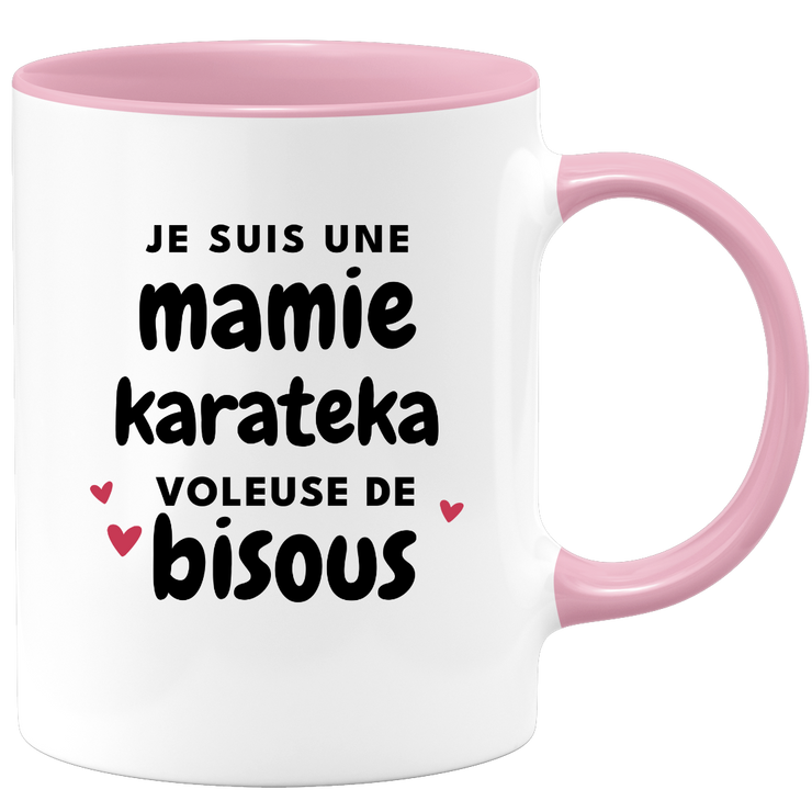 quotedazur - Mug Je Suis Une Mamie Karateka Voleuse De Bisous - Cadeau Fête Des Grand Mères Original - Idée Cadeau Pour Anniversaire Mémé Karaté - Cadeau Future Mamy Naissance