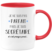 quotedazur - Mug Je Ne Suis Pas Parfait Mais Je Suis Secretaire  - Cadeau Humour Métier Travail - Idée Cadeau Pot De Départ Chef Mutation - Tasse Cadeau Retraite Noël Au Bureau