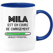 quotedazur - Mug Mila Est En Cours De Chargement Veuillez Patienter - Cadeau Mila Prénom Femme Personnalisé - Cadeau Annniversaire Noël Adolescent Collègue