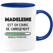 quotedazur - Mug Madeleine Est En Cours De Chargement Veuillez Patienter - Cadeau Madeleine Prénom Femme Personnalisé - Cadeau Annniversaire Noël Adolescent Collègue