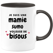 quotedazur - Mug Je Suis Une Mamie Sumo Voleuse De Bisous - Cadeau Fête Des Grand Mères Original - Idée Cadeau Pour Anniversaire Mémé Sumo - Cadeau Future Mamy Naissance