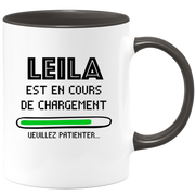 quotedazur - Mug Leila Est En Cours De Chargement Veuillez Patienter - Cadeau Leila Prénom Femme Personnalisé - Cadeau Annniversaire Noël Adolescent Collègue