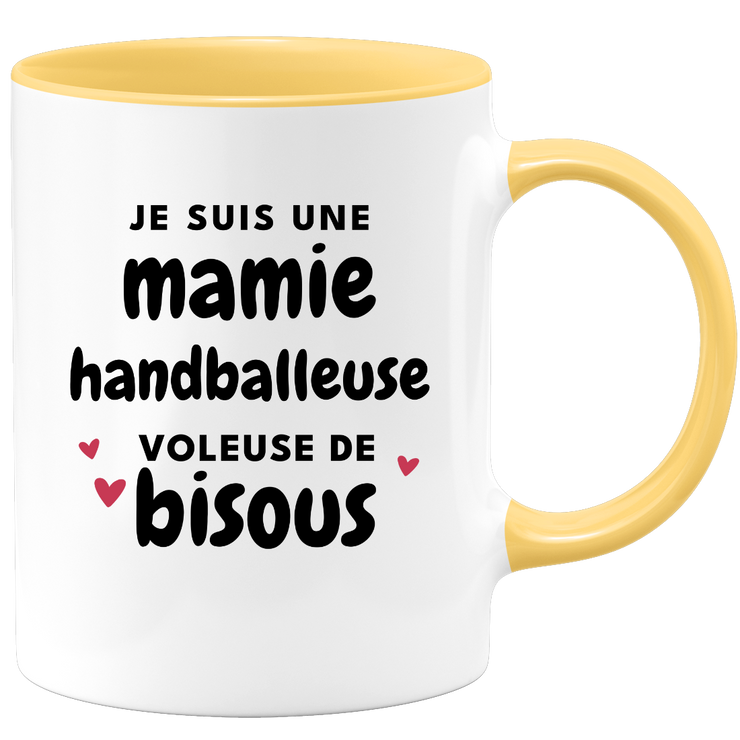 quotedazur - Mug Je Suis Une Mamie Handballeuse Voleuse De Bisous - Cadeau Fête Des Grand Mères Original - Idée Cadeau Pour Anniversaire Mémé Handball - Cadeau Future Mamy Naissance