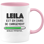 quotedazur - Mug Leila Est En Cours De Chargement Veuillez Patienter - Cadeau Leila Prénom Femme Personnalisé - Cadeau Annniversaire Noël Adolescent Collègue