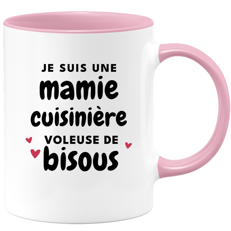 quotedazur - Mug Je Suis Une Mamie Cuisinière Voleuse De Bisous - Cadeau Fête Des Grand Mères Original - Idée Cadeau Pour Anniversaire Mémé Cuisine - Cadeau Future Mamy Naissance