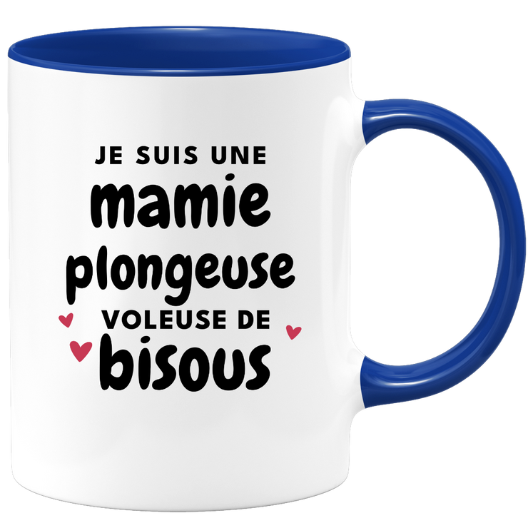quotedazur - Mug Je Suis Une Mamie Plongeuse Voleuse De Bisous - Cadeau Fête Des Grand Mères Original - Idée Cadeau Pour Anniversaire Mémé Plongée - Cadeau Future Mamy Naissance