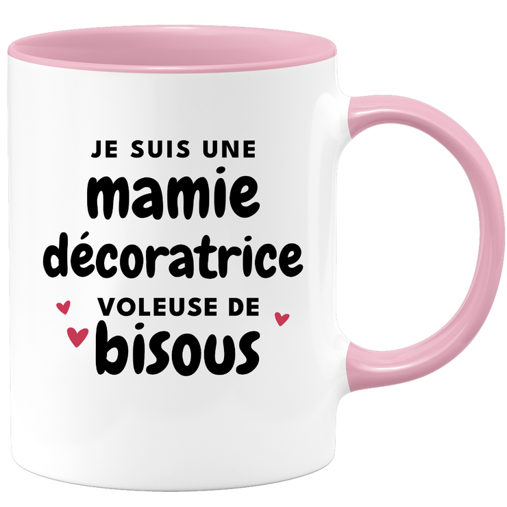 quotedazur - Mug Je Suis Une Mamie Décoratrice Voleuse De Bisous - Cadeau Fête Des Grand Mères Original - Idée Cadeau Pour Anniversaire Mémé Décoration - Cadeau Future Mamy Naissance