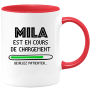 quotedazur - Mug Mila Est En Cours De Chargement Veuillez Patienter - Cadeau Mila Prénom Femme Personnalisé - Cadeau Annniversaire Noël Adolescent Collègue