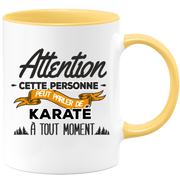 quotedazur - Mug Cette Personne Peut Parler De Karaté À Tout Moment - Cadeau Humour Sport - Idée Cadeau Original Karateka   - Tasse Karaté - Anniversaire Ou Noël