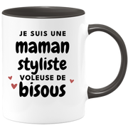 quotedazur - Mug Je Suis Une Maman Styliste Voleuse De Bisous - Cadeau Fête Des Mères Original - Idée Cadeau Pour Anniversaire Maman - Cadeau Pour Future Maman Naissance