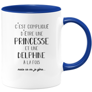 quotedazur - Mug Prénom Delphine Compliqué D'Être Une Princesse Et Une Delphine Mais Ca Va Je Gère - Cadeau Humour Prénom - Idée Cadeau  Saint Valentin - Tasse Prénom Delphine - Idéal Pour Noël