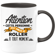quotedazur - Mug Cette Personne Peut Parler De Roller À Tout Moment - Cadeau Humour Sport - Idée Cadeau Original     - Tasse Roller - Anniversaire Ou Noël