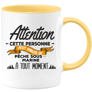 quotedazur - Mug Cette Personne Peut Parler De Pêche Sous-Marine À Tout Moment - Cadeau Humour Sport - Idée Cadeau Original     - Tasse Pêche Sous-Marine - Anniversaire Ou Noël