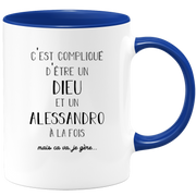 quotedazur - Mug Compliqué D'Être Un Dieu Et Un Alessandro Mais Ça Va Je Gère - Cadeau Humour Prénom - Idée Cadeau Famille Saint Valentin - Tasse Prénom Alessandro